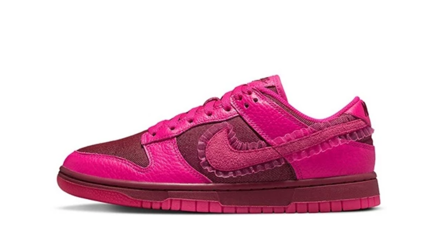 Nike Dunk Low 'Valentine's Day (2022)'