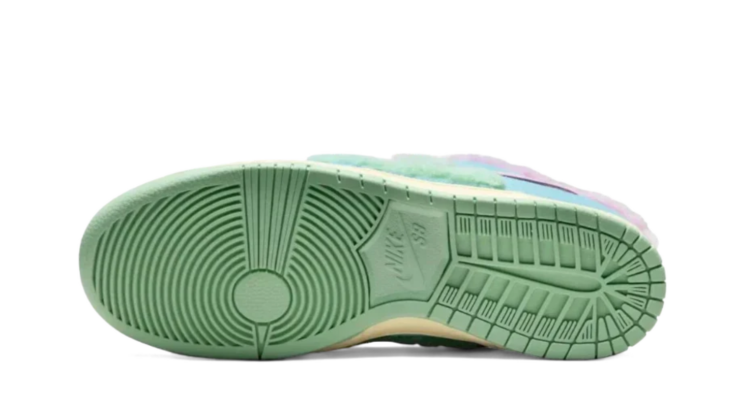 Nike SB Dunk Low 'Verdy Visty'