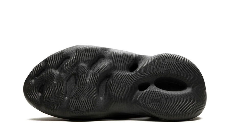 Adidas Yeezy Foam RNR 'Carbon'