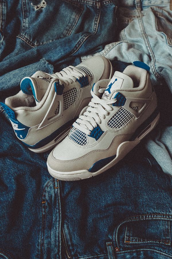 Air Jordan 4