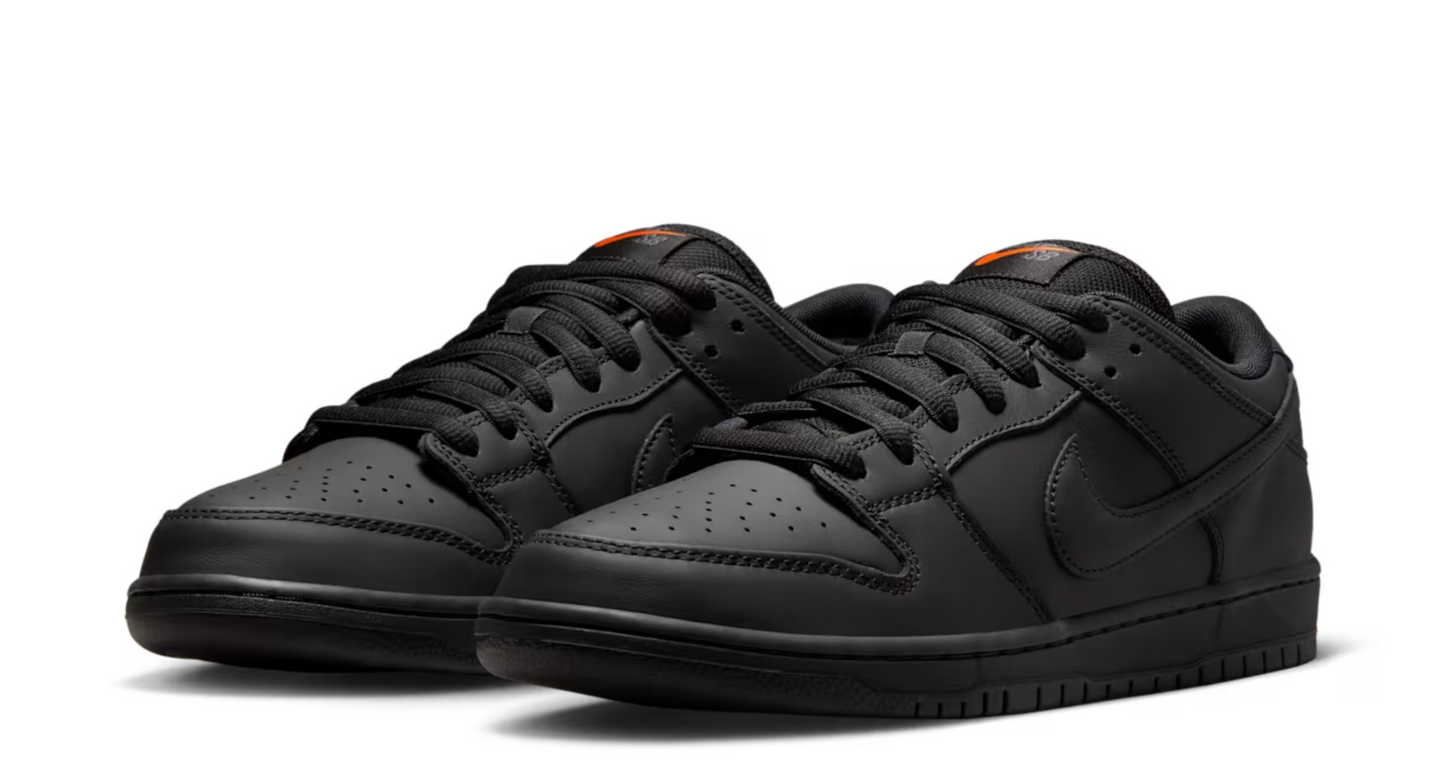 Nike SB Dunk Low Pro 'Triple Black'